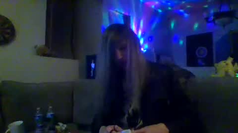 Snapshot of hey_mikky chatting on 10/24/25, 02:08 hey_mikky online show from 10/24/25, 02:08