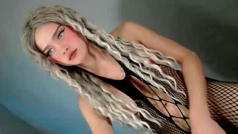 Snapshot of hey_sexy_lady28 chatting on 02/19/26, 09:33 Tamarah online show from 02/19/26, 09:33