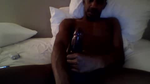 Snapshot of hey_youknowwhyimhere chatting on 02/19/25, 01:08 hey_youknowwhyimhere online show from 02/19/25, 01:08
