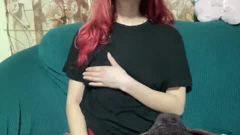 Snapshot of heybluebabe chatting on 02/04/25, 07:07 Blue online show from 02/04/25, 07:07