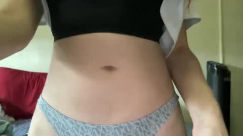 Snapshot of heybluebabe chatting on 02/05/25, 08:35 Blue online show from 02/05/25, 08:35