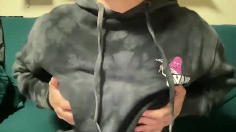 Snapshot of heybluebabe chatting on 02/20/25, 01:40 Blue online show from 02/20/25, 01:40