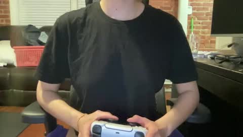 Snapshot of heybluebabe chatting on 03/05/25, 03:08 Blue online show from 03/05/25, 03:08