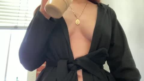 Snapshot of heybluebabe chatting on 03/07/25, 04:55 Blue online show from 03/07/25, 04:55