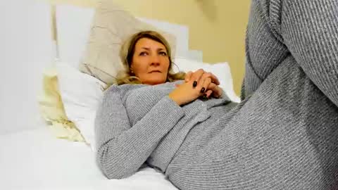 Heyheygrey online show from 02/14/25, 04:09