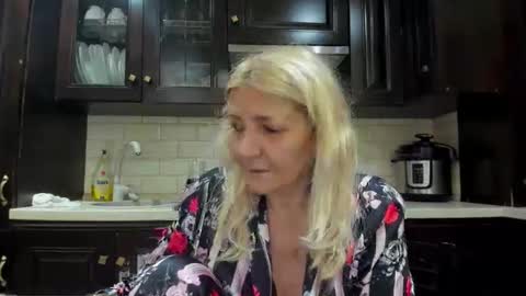 Heyheygrey online show from 10/04/25, 04:10