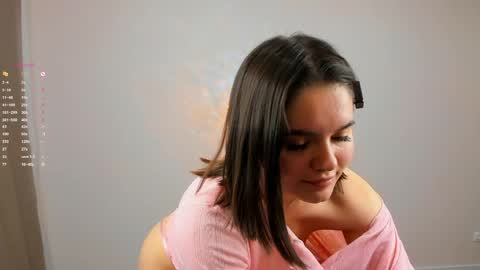 Snapshot of heyim_laura chatting on 04/26/26, 07:00 Laura online show from 04/26/26, 07:00