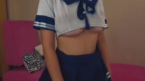 Snapshot of heyitsnaomi chatting on 07/18/26, 01:43 Naomi online show from 07/18/26, 01:43