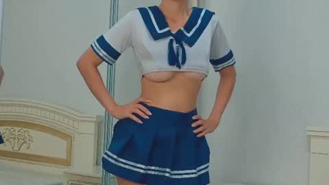 Snapshot of heyitsnaomi chatting on 07/27/26, 01:45 Naomi online show from 07/27/26, 01:45