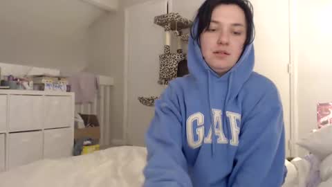 Snapshot of heyitspiper chatting on 02/18/25, 11:52 Piper online show from 02/18/25, 11:52