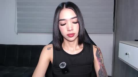 Snapshot of heylaura11 chatting on 06/02/26, 06:15 Laura online show from 06/02/26, 06:15