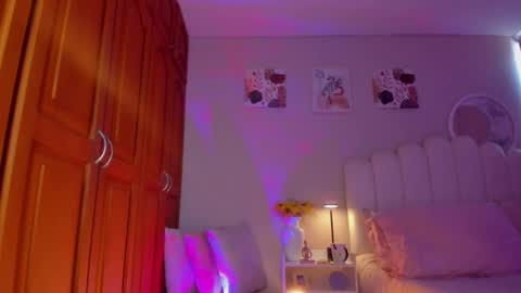 Martina Ricci Show schedule Monday to Friday 8am colombia time I work some weekends  online show from 03/31/26, 03:12