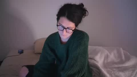 Snapshot of heythereada chatting on 01/05/25, 09:15 Ada Sophie online show from 01/05/25, 09:15