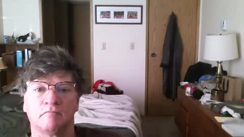 Snapshot of hg99too chatting on 04/19/26, 01:54 hg99too online show from 04/19/26, 01:54