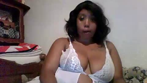 hheritinaa online show from 12/15/25, 12:09