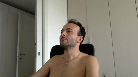 Snapshot of hhombre chatting on 06/29/26, 09:04 hhombre online show from 06/29/26, 09:04