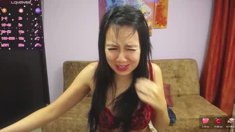 Snapshot of hi_allison chatting on 11/28/25, 03:53 Allison online show from 11/28/25, 03:53