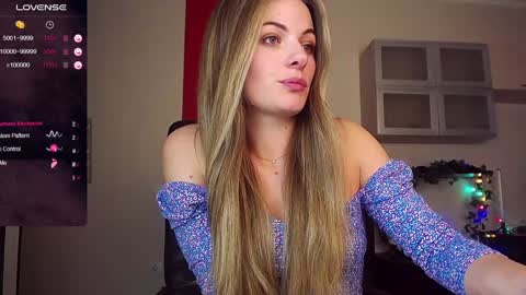 Lina online show from 01/10/25, 06:06