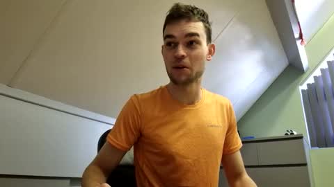   online show from 10/24/25, 03:19