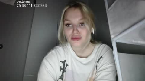 Snapshot of hi_i_am_ana chatting on 07/07/26, 04:26 Ana online show from 07/07/26, 04:26