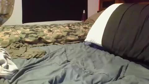 Snapshot of hi_life850 chatting on 12/21/25, 06:15 MR. Bation online show from 12/21/25, 06:15