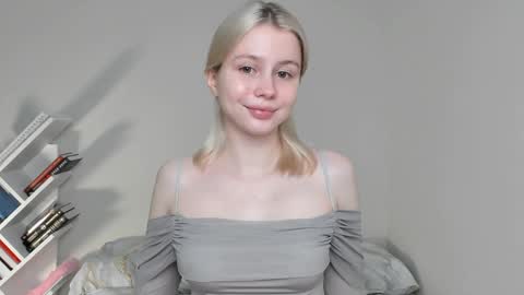 Snapshot of hi_popsy chatting on 09/12/25, 01:17 Popsy Risha online show from 09/12/25, 01:17
