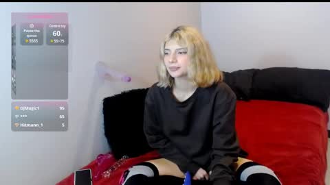 hi_scarlett online show from 12/17/24, 01:49