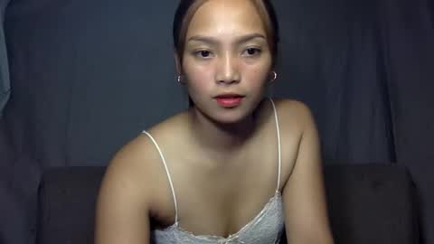 Snapshot of hi_there99 chatting on 10/22/25, 12:27 hi_there99 online show from 10/22/25, 12:27