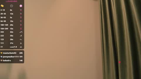 Hiaru online show from 12/25/24, 12:15