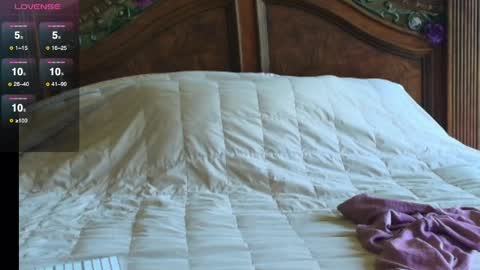 hidden_gold_milf online show from 05/14/26, 02:46