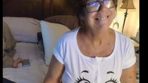 Snapshot of hidden_gold_milf chatting on 07/14/26, 02:05 hidden_gold_milf online show from 07/14/26, 02:05