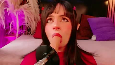 Snapshot of hiddenhotcake chatting on 05/15/26, 07:43 hiddenhotcake online show from 05/15/26, 07:43