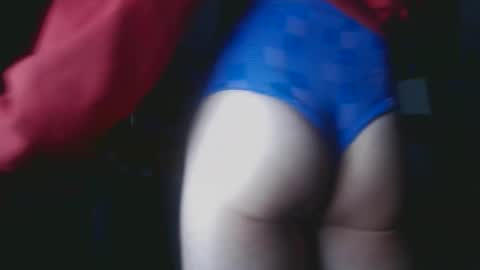 Snapshot of hiddenhues1 chatting on 02/18/26, 01:12 hiddenhues1 online show from 02/18/26, 01:12