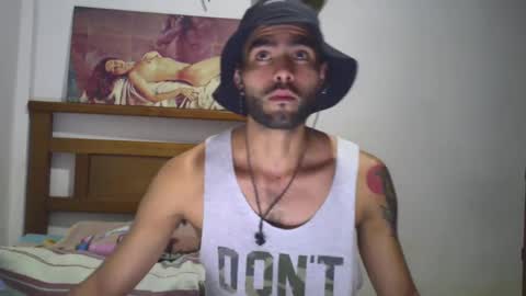 Snapshot of hideonbush051 chatting on 09/16/25, 01:12 hideonbush online show from 09/16/25, 01:12