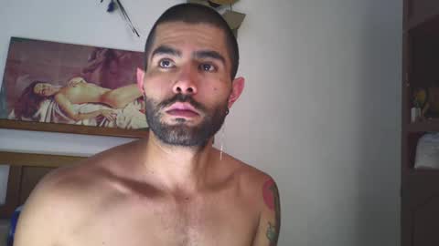 Snapshot of hideonbush051 chatting on 09/25/25, 05:05 hideonbush online show from 09/25/25, 05:05