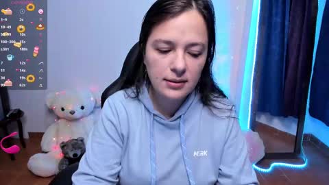 Snapshot of hidianapaola chatting on 02/21/25, 12:49 Diana online show from 02/21/25, 12:49