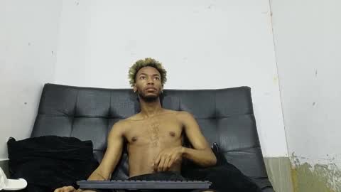 Snapshot of higger_dick chatting on 12/14/25, 02:33 higger_dick online show from 12/14/25, 02:33