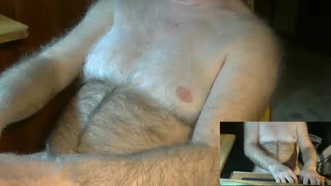 Snapshot of higgins11 chatting on 12/26/24, 01:07 higgins11 online show from 12/26/24, 01:07