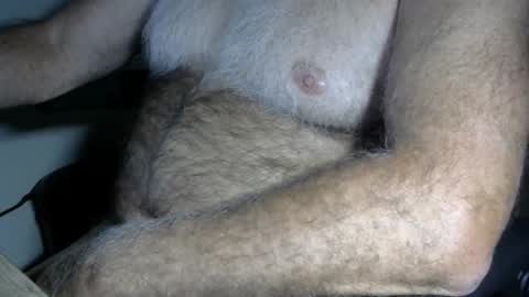 Snapshot of higgins11 chatting on 10/06/25, 01:58 higgins11 online show from 10/06/25, 01:58