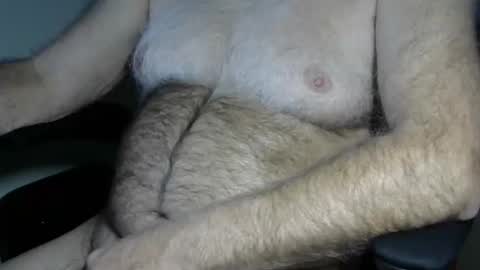 Snapshot of higgins11 chatting on 12/22/25, 01:02 higgins11 online show from 12/22/25, 01:02