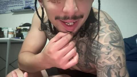 hihello300 online show from 11/24/25, 12:43