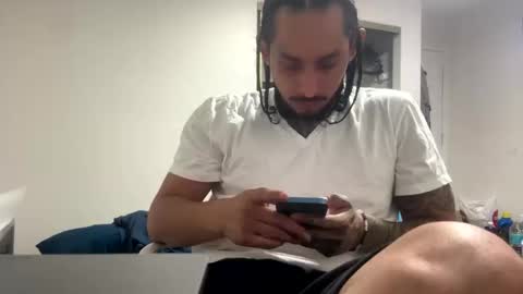 Snapshot of hihello7777 chatting on 10/20/25, 04:46 hihello7777 online show from 10/20/25, 04:46