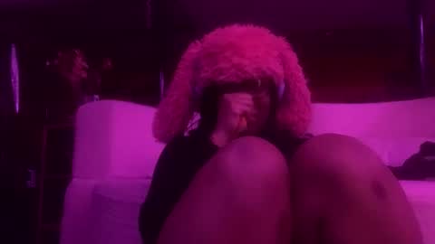 Snapshot of hiimz3 chatting on 12/18/25, 02:06 hiimz3 online show from 12/18/25, 02:06