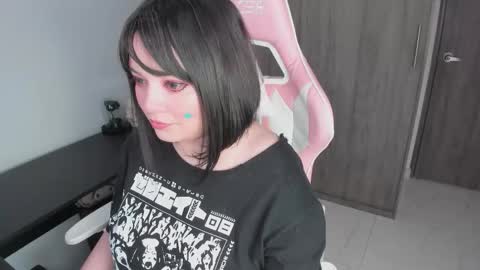 hikaru_arimura online show from 10/28/25, 11:47