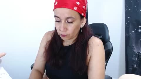 Snapshot of hikaryfire chatting on 11/03/25, 05:47 hikaryfire online show from 11/03/25, 05:47