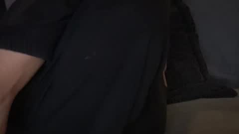 Snapshot of hikinks chatting on 11/08/25, 04:34 hikinxxx online show from 11/08/25, 04:34