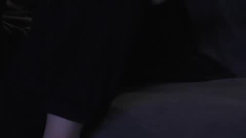 Snapshot of hikinks chatting on 12/14/25, 05:35 hikinxxx online show from 12/14/25, 05:35