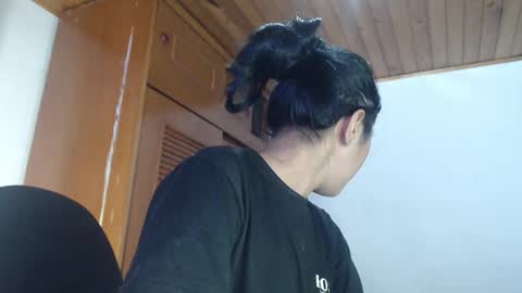 hilaril18 online show from 10/13/25, 11:27