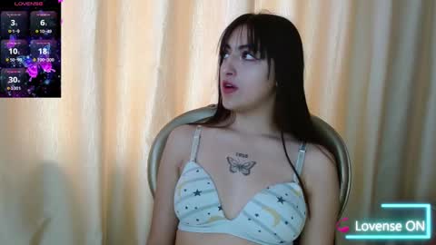 Snapshot of hilary__thompson chatting on 12/07/24, 02:02 hilary thompson online show from 12/07/24, 02:02