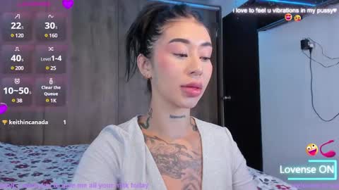 Snapshot of hilary_jones_22 chatting on 12/15/24, 01:13 LUNA new account FOLLOW ME online show from 12/15/24, 01:13